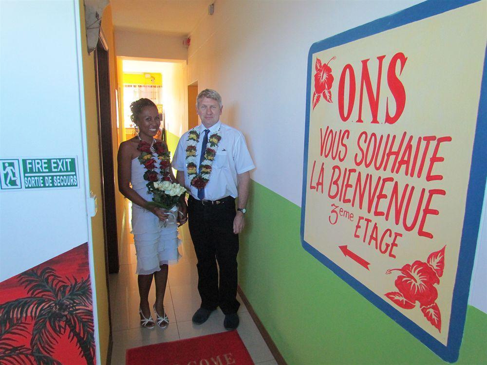 Ons Motel & Guest House Mahébourg Екстериор снимка