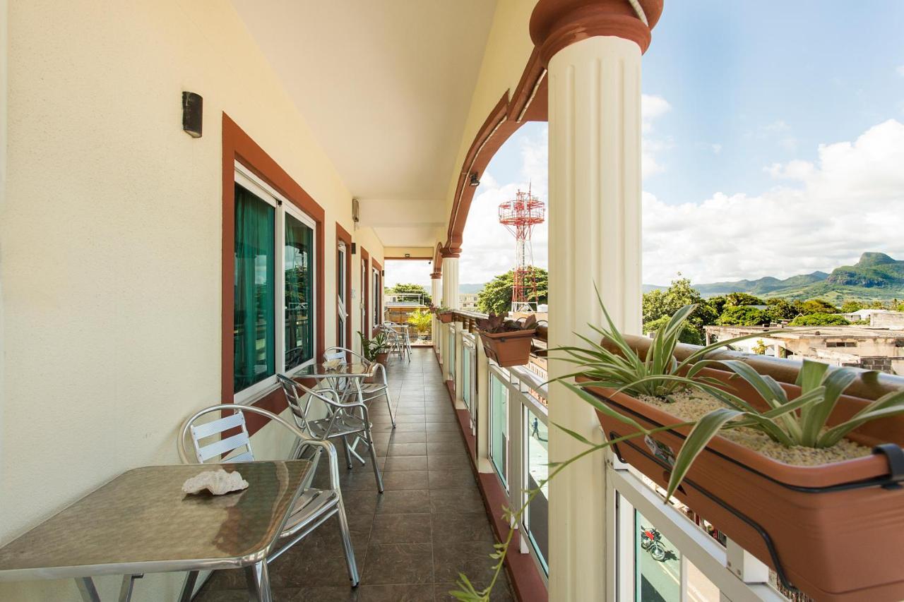 Ons Motel & Guest House Mahébourg Екстериор снимка